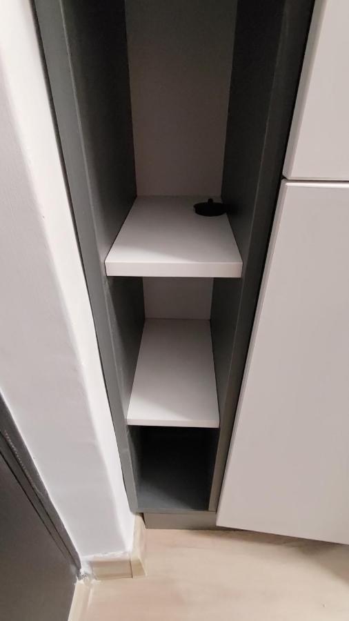 Garsoniera 30Mp Chrysflatty1 - Free Netflix Appartement Arad Buitenkant foto