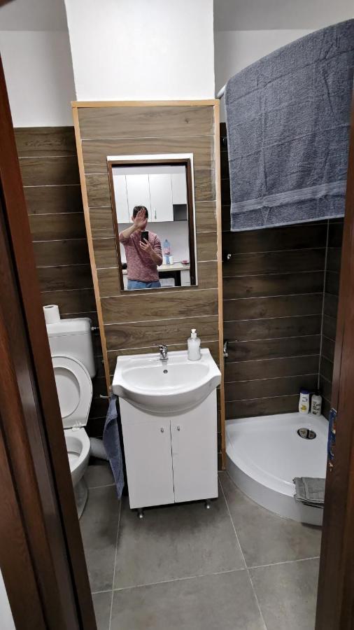Garsoniera 30Mp Chrysflatty1 - Free Netflix Appartement Arad Buitenkant foto